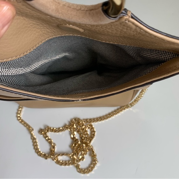 PRELOVED VINCE CAMUTO CROSSBODY GOLD CHAIN - Picture 4 of 8